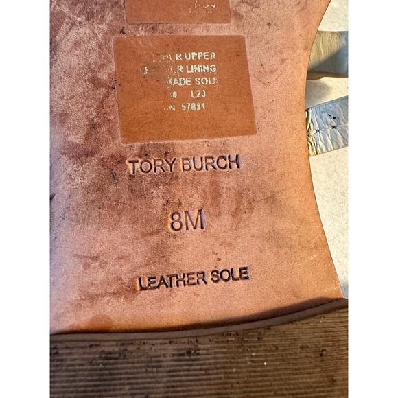 Tory Burch Mini Miller Leather Thong Sandals Size 8M Dulce De Leche Metal Logo - Picture 6 of 12